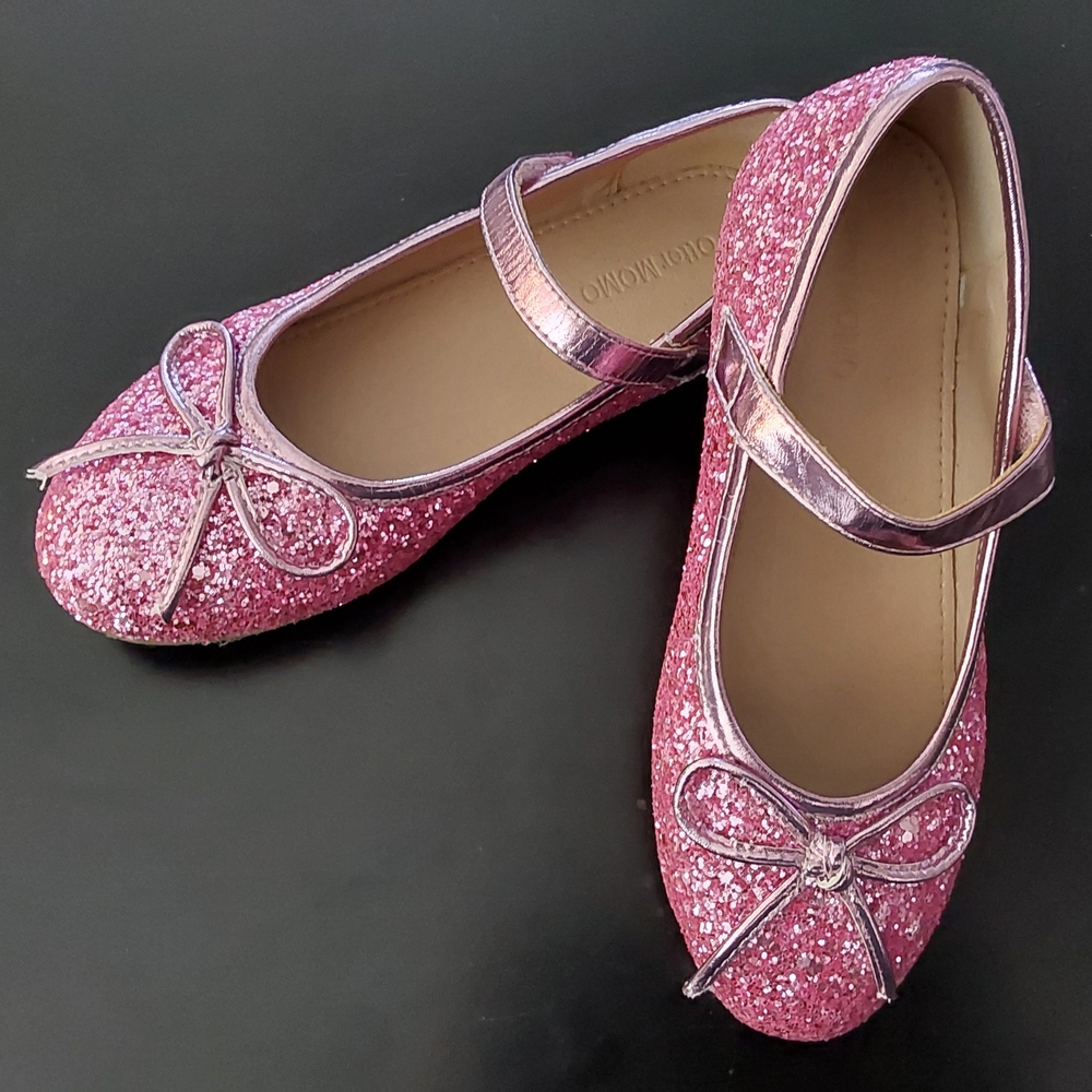 NWOT Otter MOMO Glittery Pink Ballet Flats with Velcro Strap
